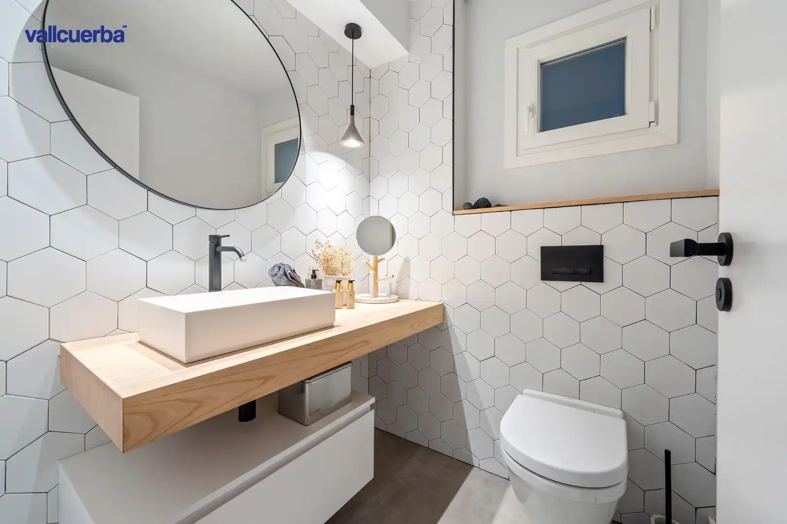 Bathroom of Flat for sale in Reus  with Air Conditioner, Heating and Balcony