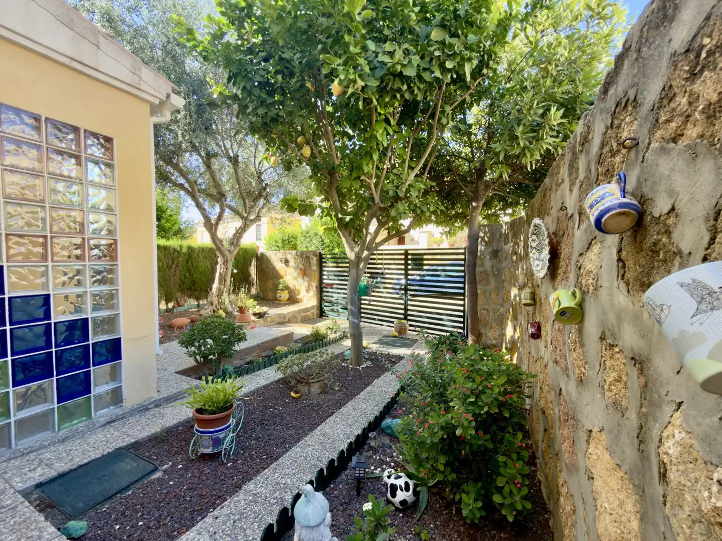 Jardí de Casa o xalet en venda en Tomares amb Aire condicionat, Calefacció i Terrassa