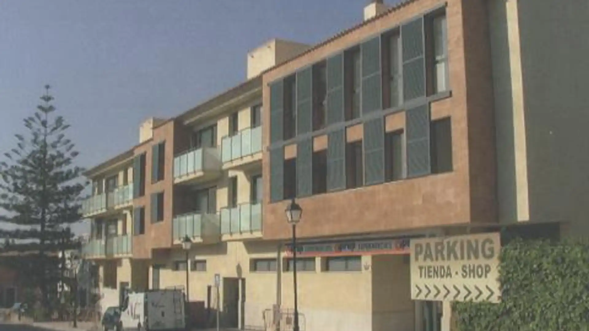 Exterior view of Flat for sale in Selva  with Storage room