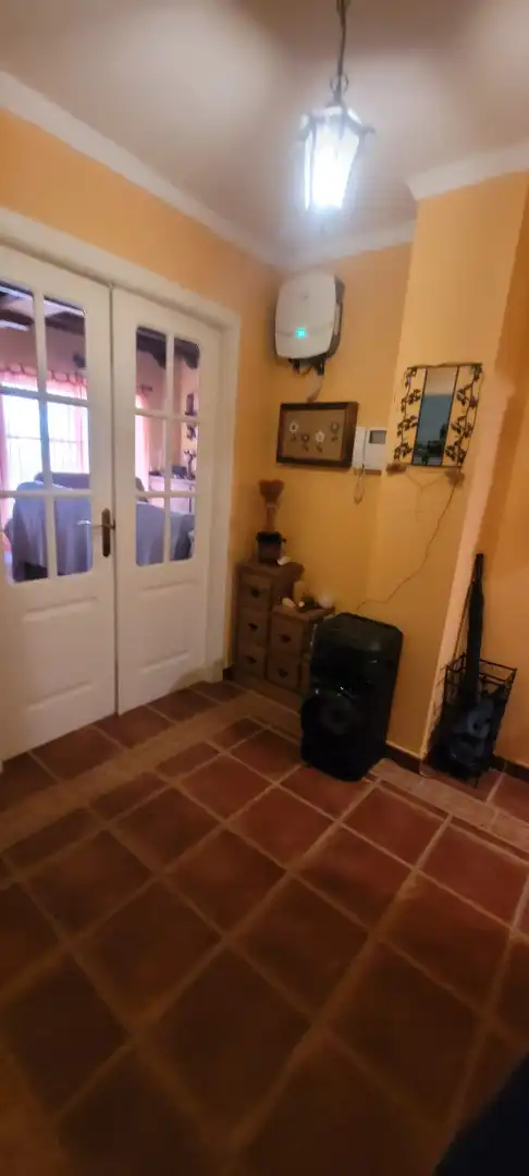 Casa adosada en venda en Los Barrios amb Aire condicionat, Jardí privat i Terrassa