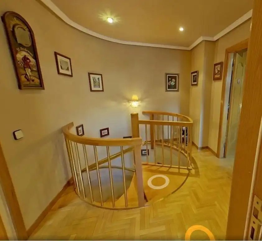 Dúplex en venta en Oviedo  con Calefacción, Parquet y Terraza