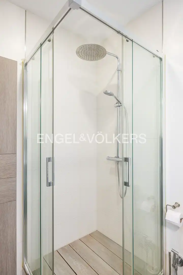 Baño de Piso en venta en Sevilla con Aire acondicionado y Calefacción