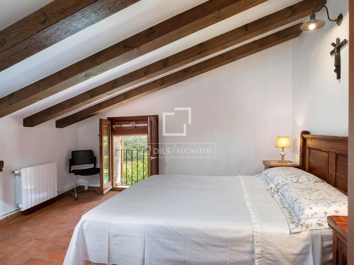 Dormitori de Finca rústica en venda en Lladó amb Aire condicionat, Calefacció i Jardí privat