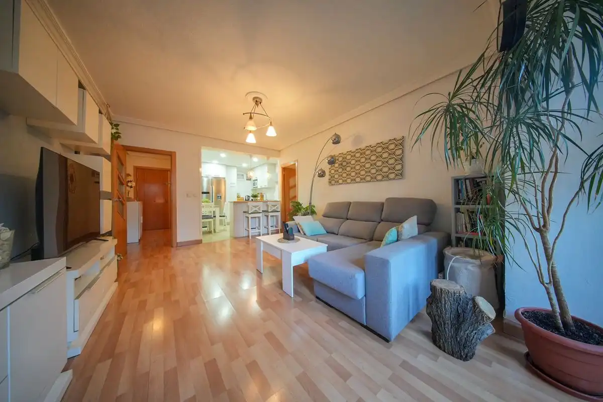 Sala de estar de Planta baja en venta en Móstoles con Calefacción, Jardín privado y Terraza
