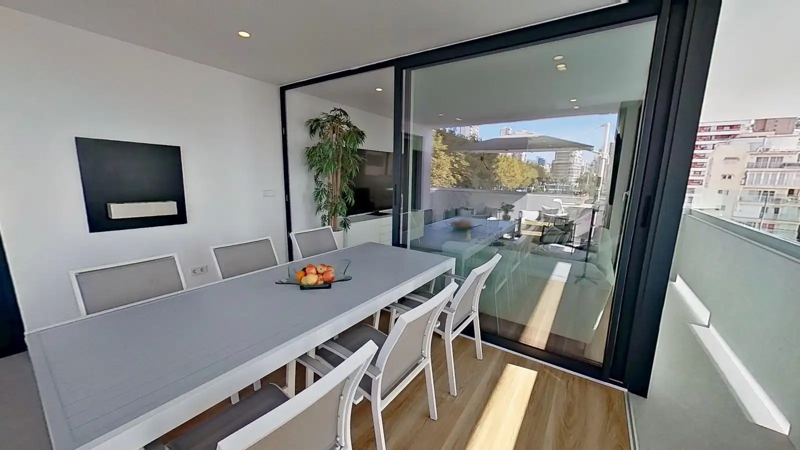 Piso con terraza en venta en Avenida del Mediterráneo, imagen 9