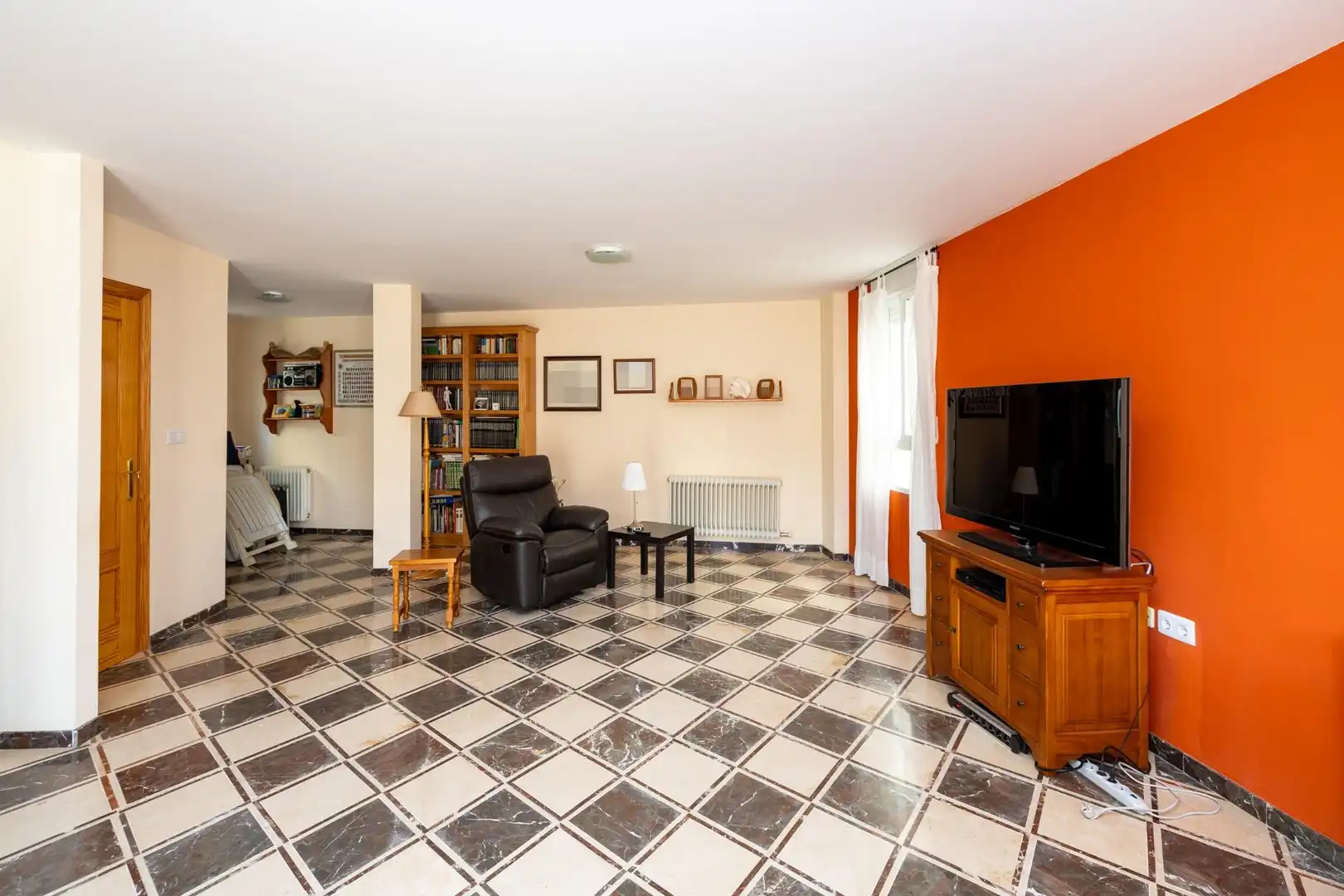 Houses for sale in Gójar  with Air Conditioner, Heating and Private garden