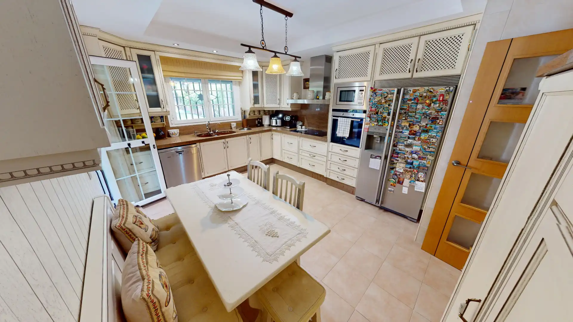 Cocina de Casa o chalet en venta en Torremolinos con Aire acondicionado, Calefacción y Jardín privado