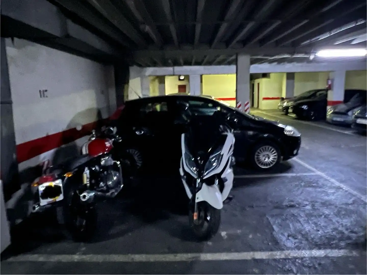 Moto à louer à Compromiso de Caspe 17, imagen 4
