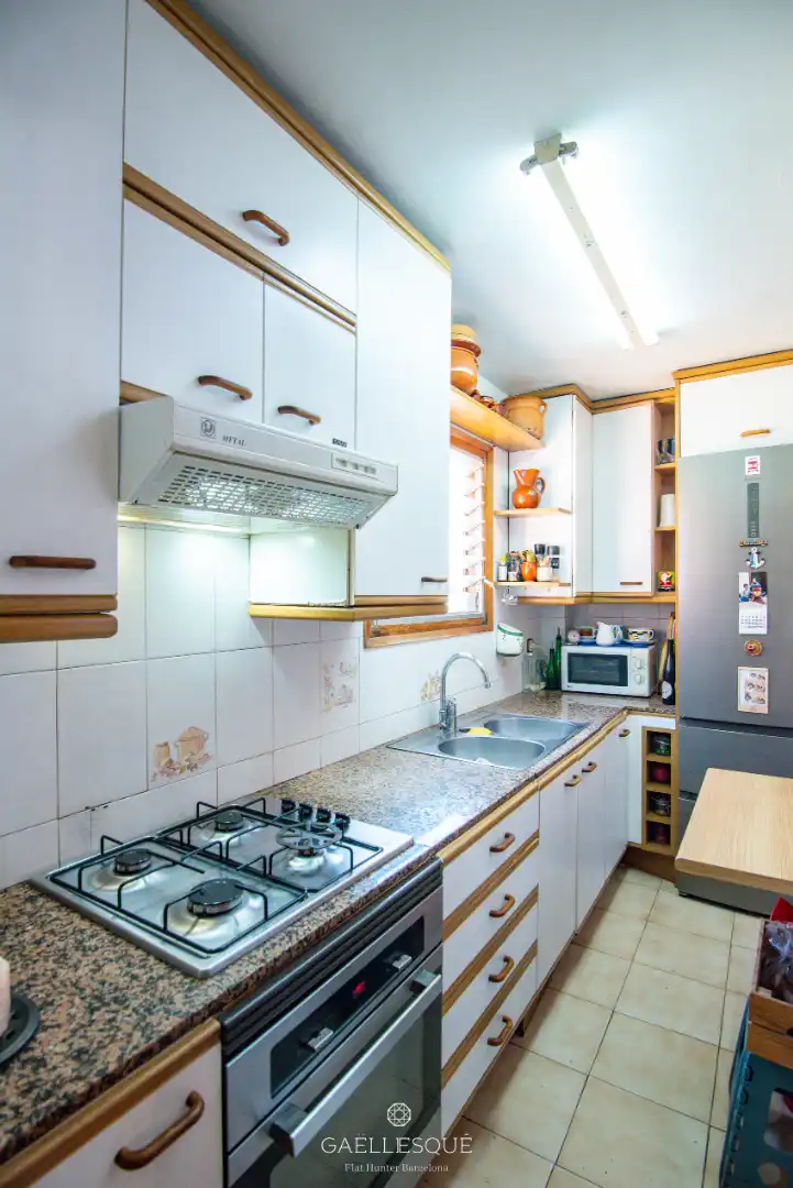 Cocina de Casa o chalet en venta en Barcelona con Calefacción, Jardín privado y Terraza
