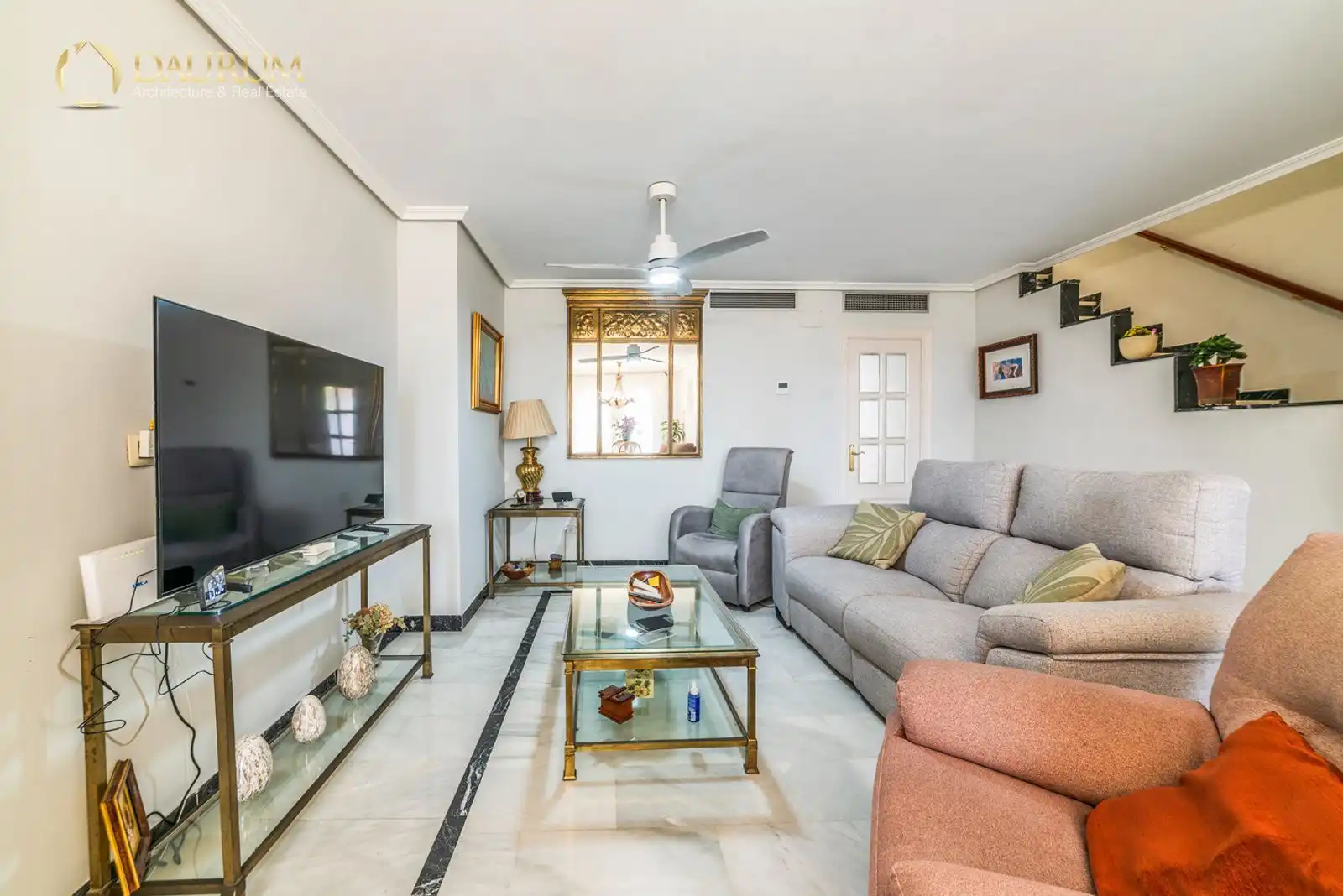 Wohnzimmer von Maisonette zum Verkauf in San Juan de Aznalfarache mit Klimaanlage, Heizung und Terrasse