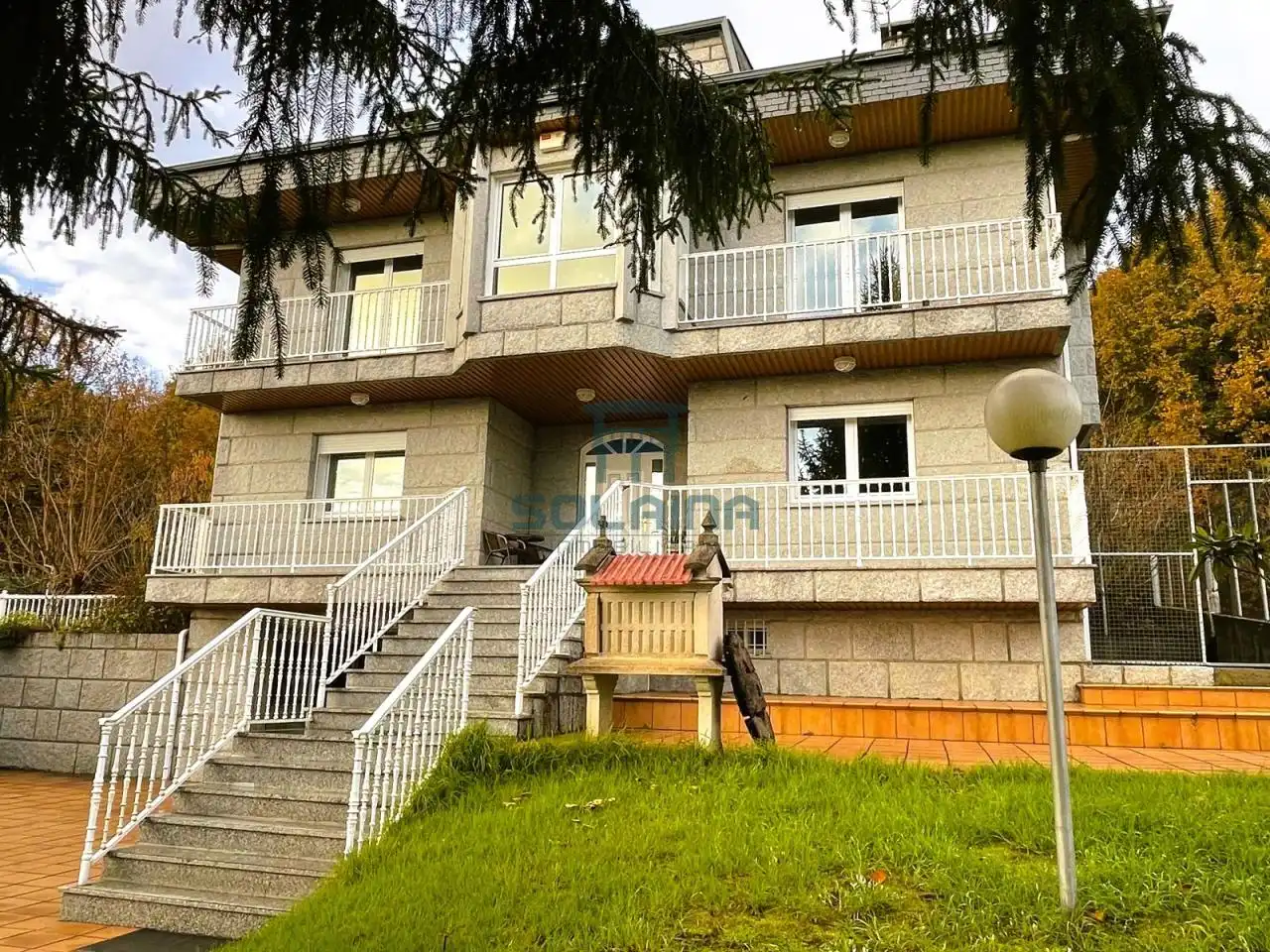 Chalet con terraza en venta en Coles
