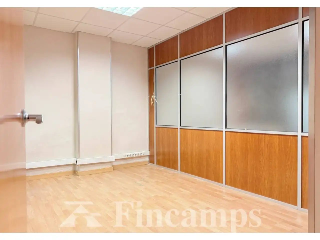 Business premises for sale in Calle Samuntada 56-58, imagen 5