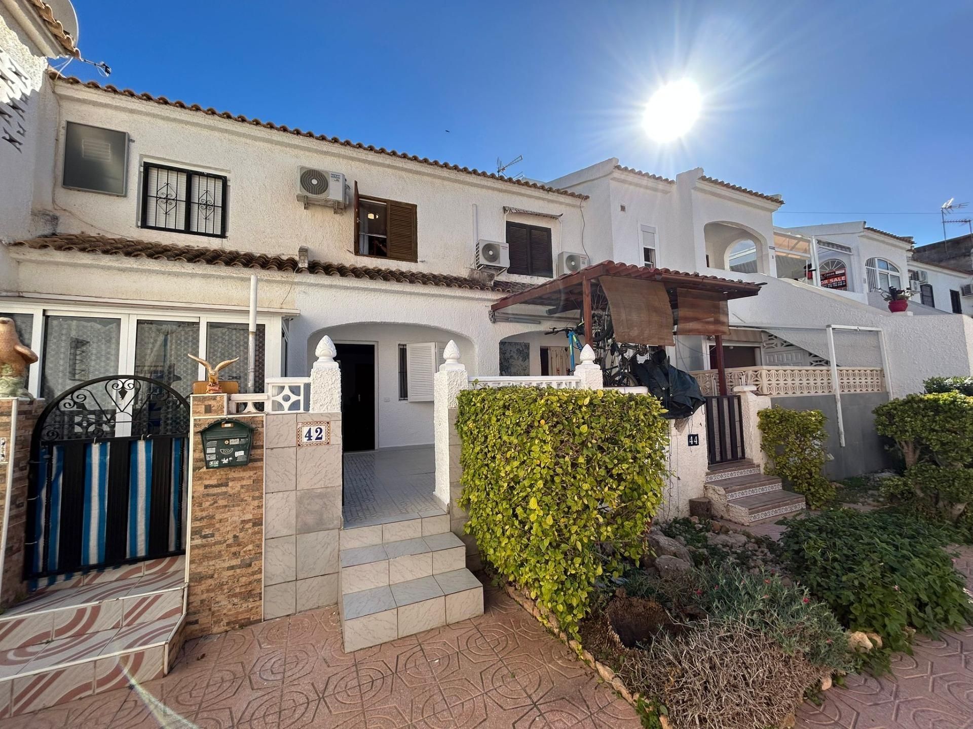 Exterior view of House or chalet for sale in Torrevieja  with Private garden, Terrace and Balcony