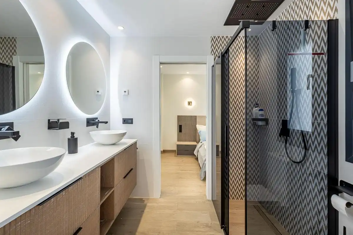 Badezimmer von Haus oder Chalet zum Verkauf in Albolote mit Klimaanlage, Heizung und Terrasse