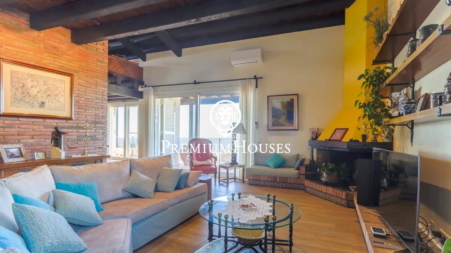 Sala de estar de Casa o chalet en venta en Mataró con Aire acondicionado, Calefacción y Jardín privado