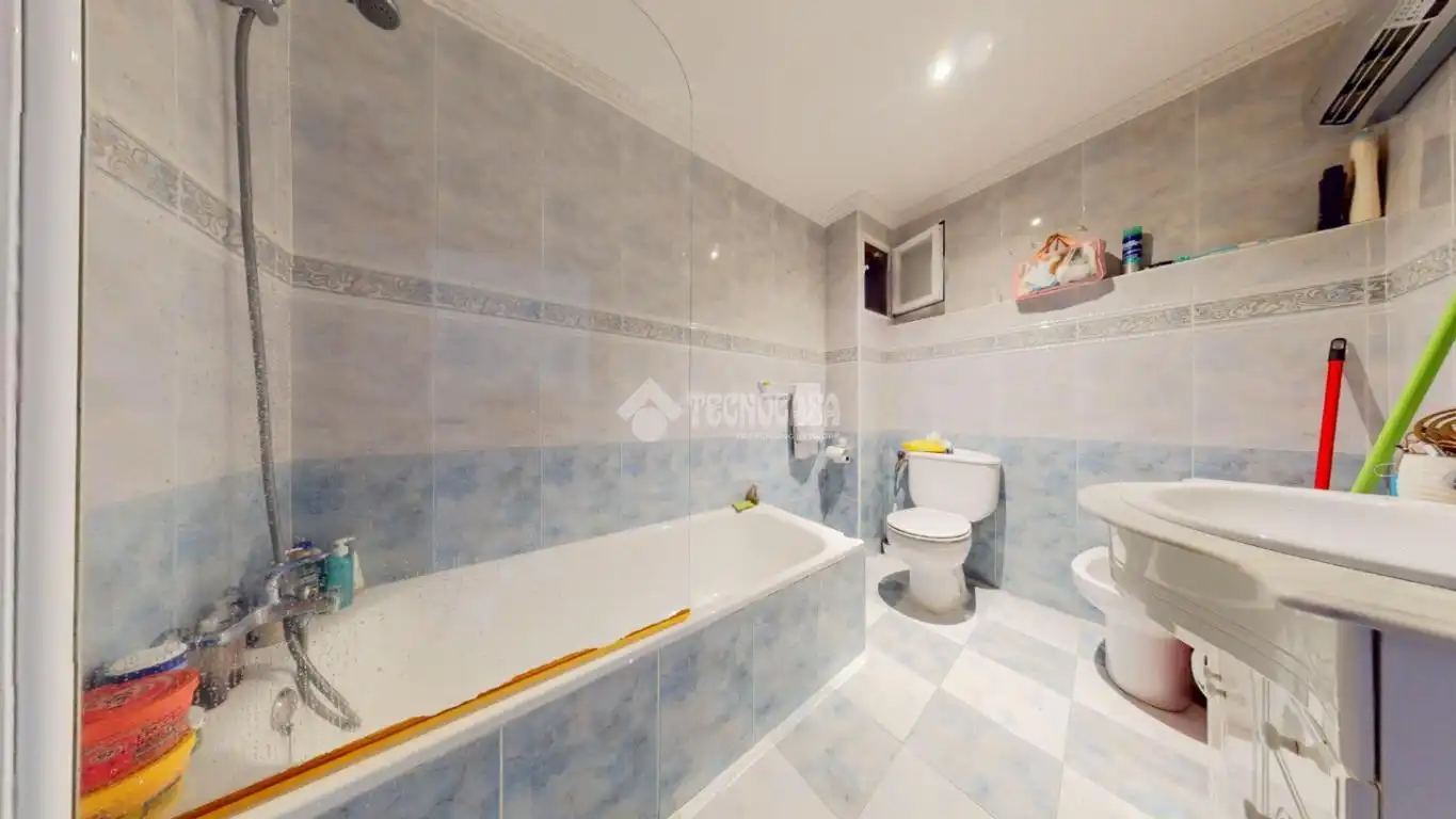 Bathroom of Flat for sale in Torrelaguna