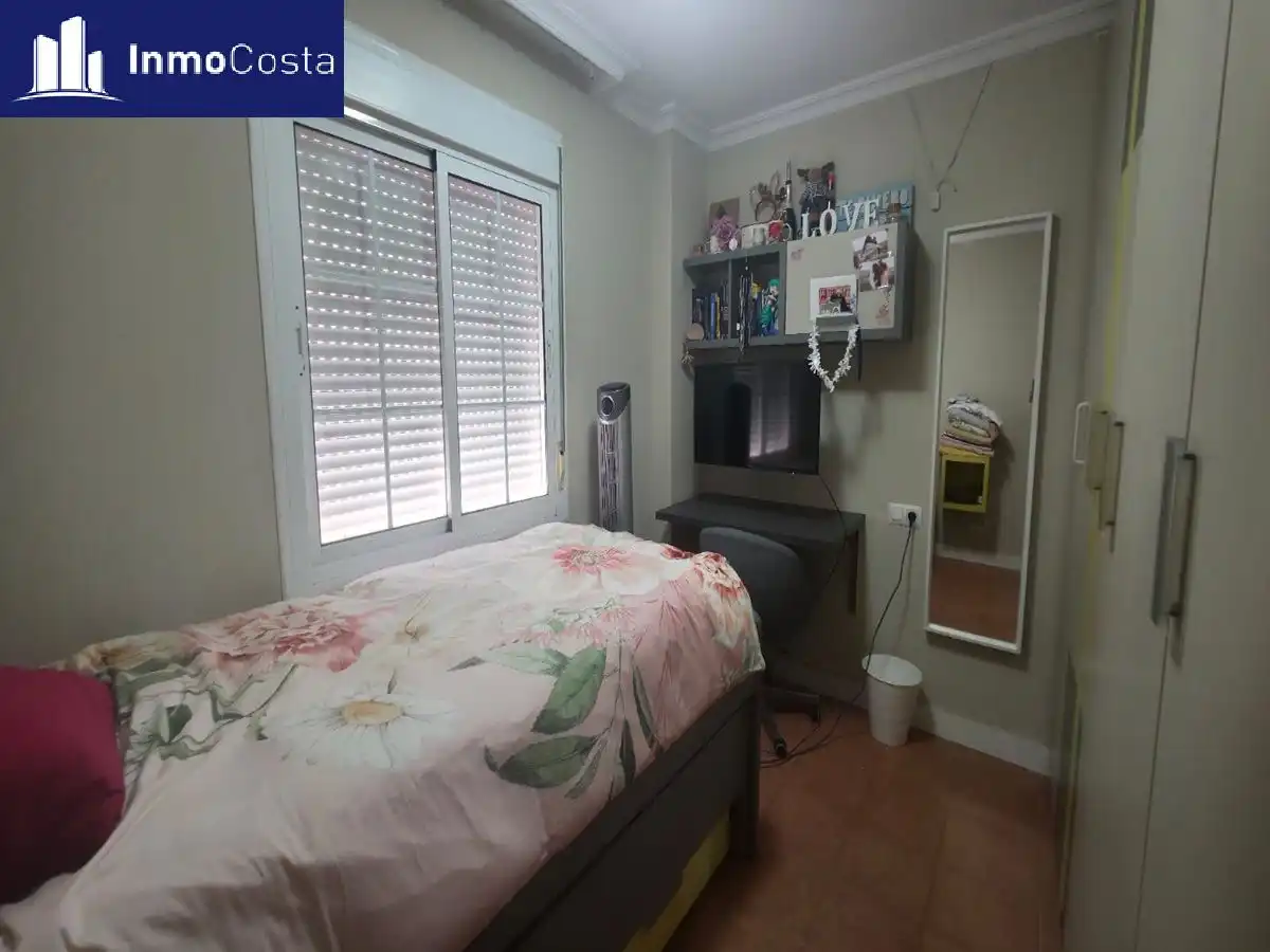 Habitación de Piso en venta en La Línea de la Concepción con Terraza y Trastero