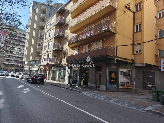 Garaje en Alquiler en Plaza JOSEP MARIA PALLACH en Eixample Nord