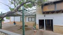 Vista exterior de Casa adosada en venda en Burgos Capital amb Calefacció, Jardí privat i Terrassa