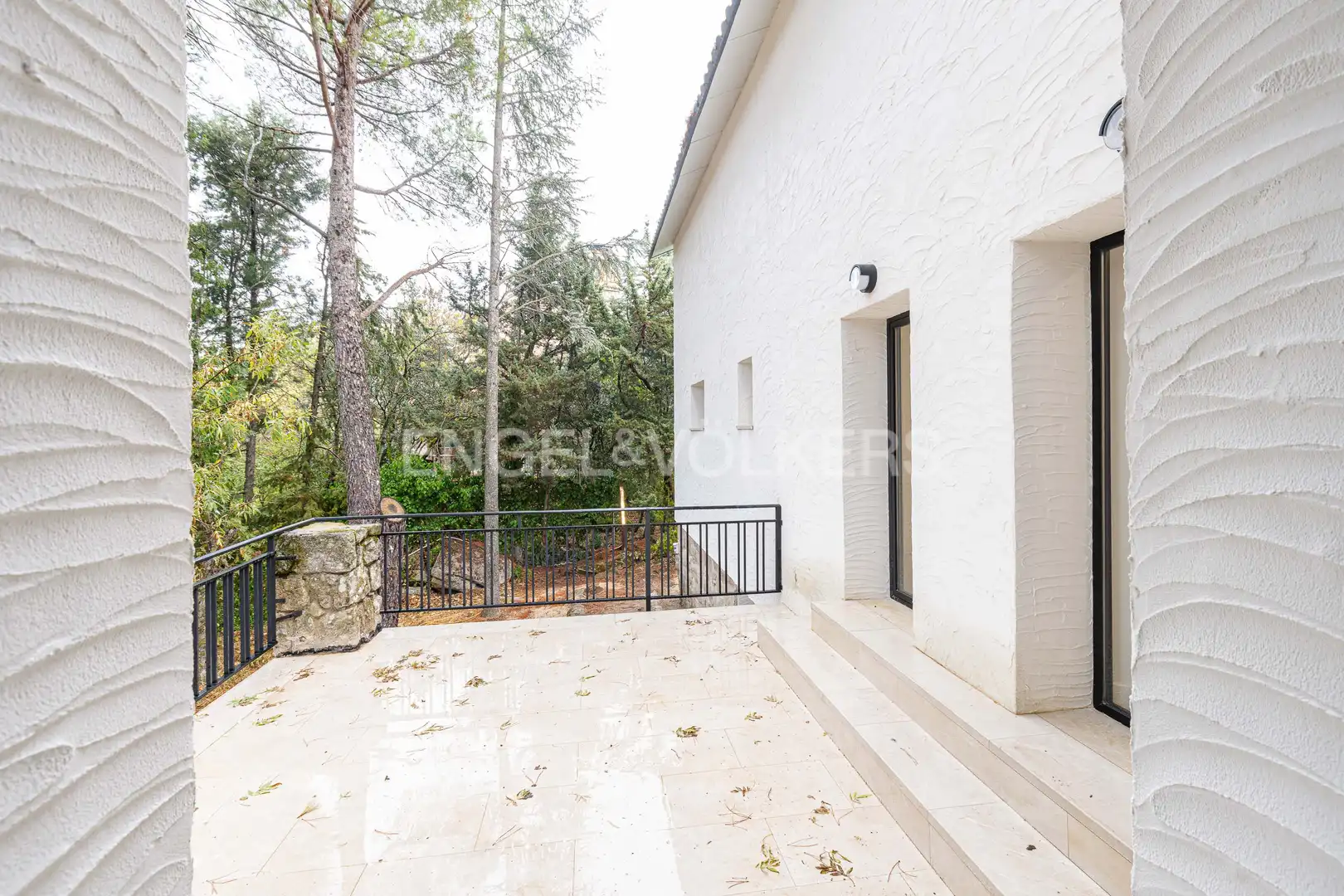 Vista exterior de Casa o xalet en venda en Alpedrete amb Calefacció, Jardí privat i Terrassa