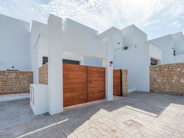 Doppelhaushälfte mit Pool zum Verkauf in Ur Punta Sa Pedrera