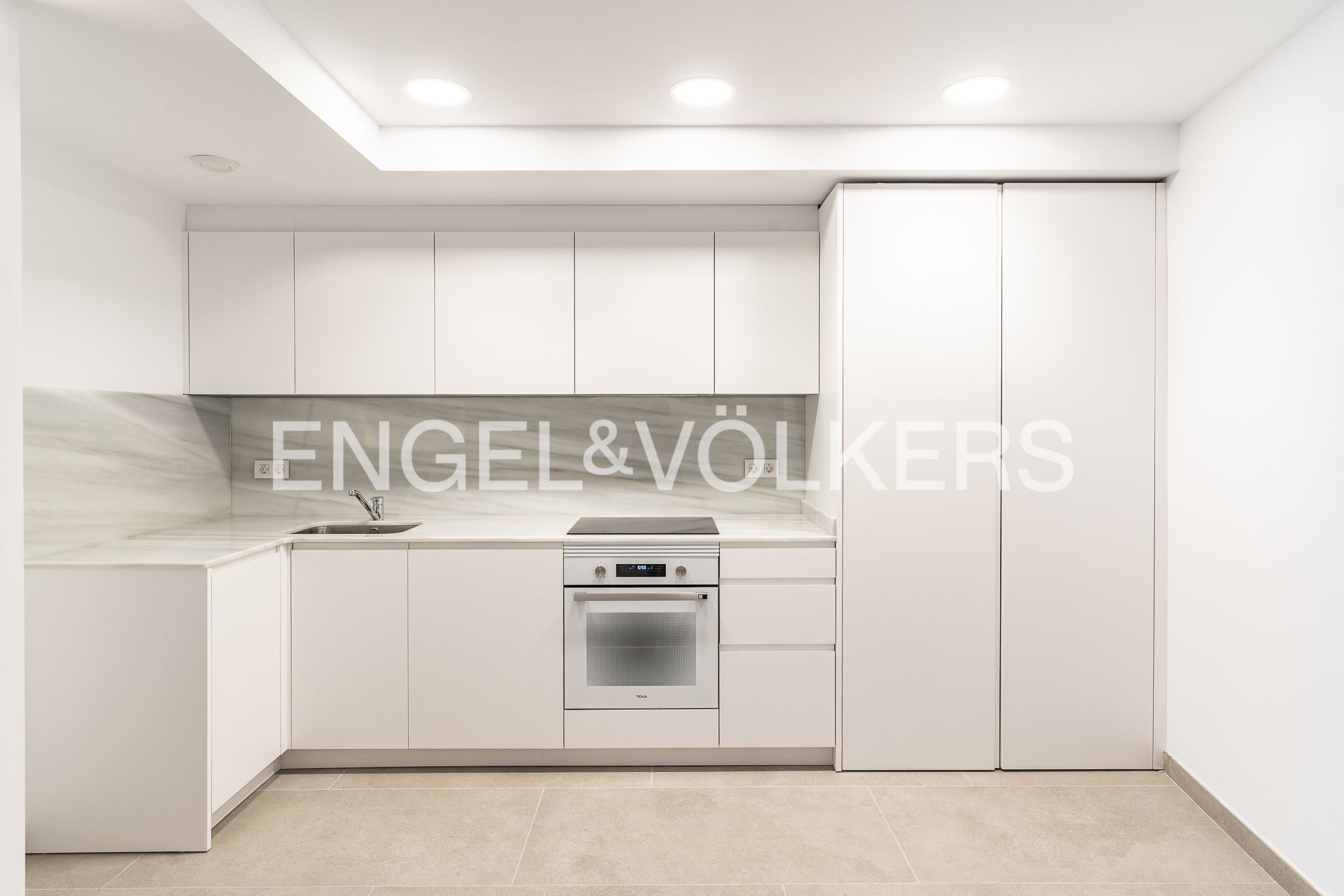 Kitchen of Apartment to rent in Mataró  with Air Conditioner, Heating and Storage room