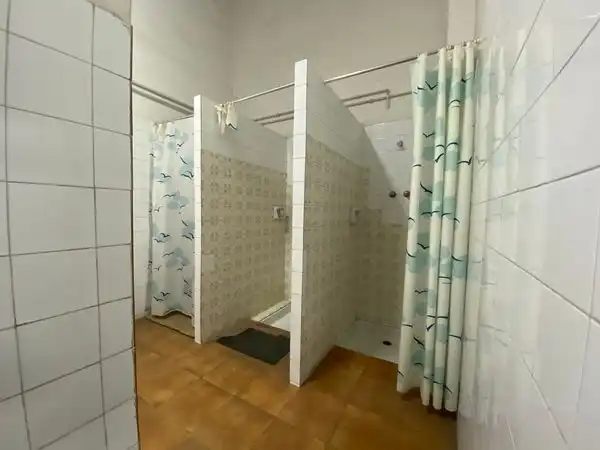 Baño de Nave industrial en venta en L'Hospitalet de Llobregat con Calefacción y Alarma