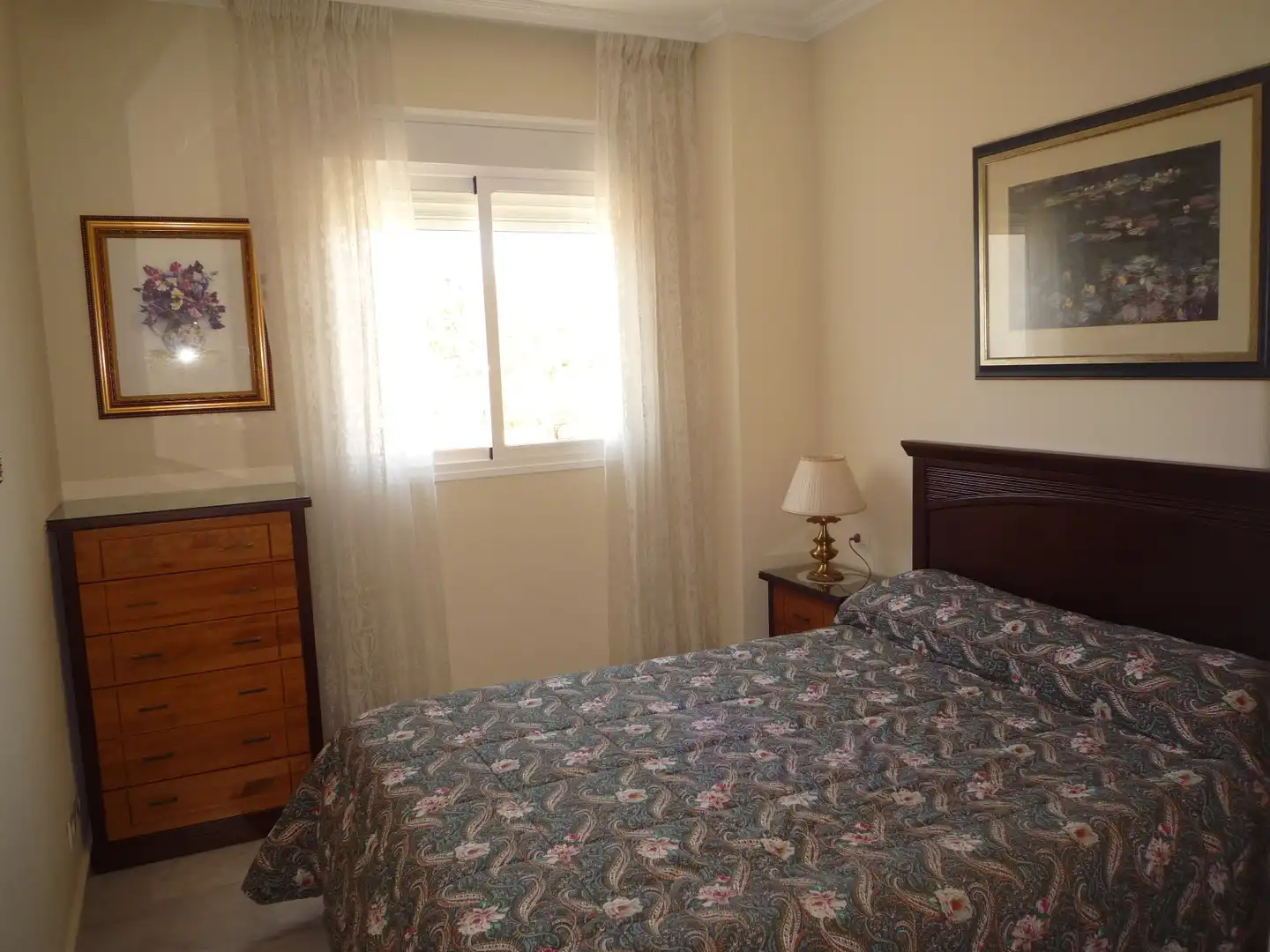 Habitación de Apartamento de alquiler en Málaga con Aire acondicionado, Amueblado y Lavadora