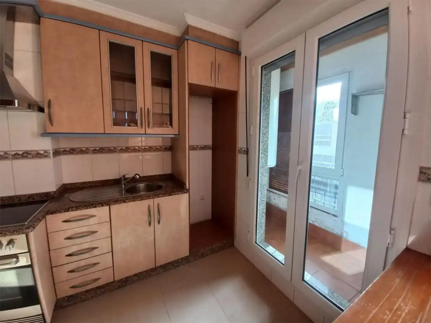Cuina de Pis en venda en A Illa de Arousa  amb Parquet, Traster i Balcó