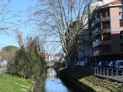 Vista exterior de Pis en venda en Getxo  amb Calefacció