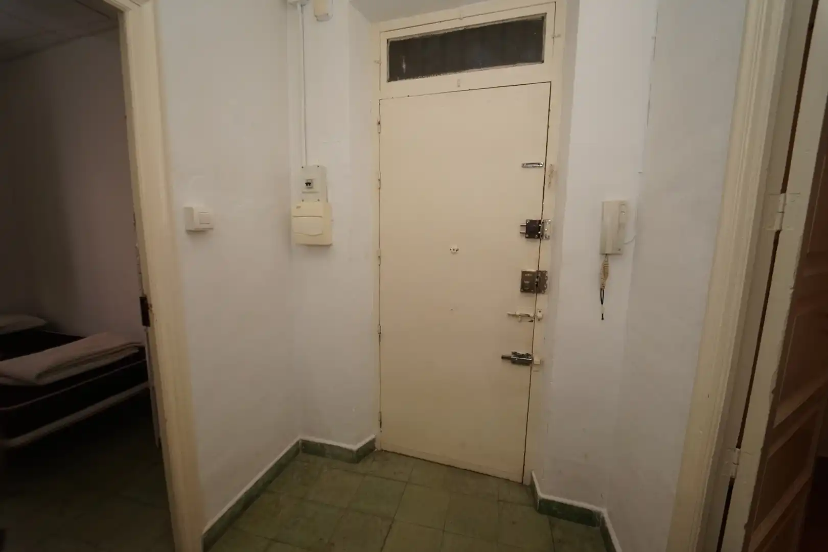 Flat for rent in Granada  with Air Conditioner, Furnished and Washing machine