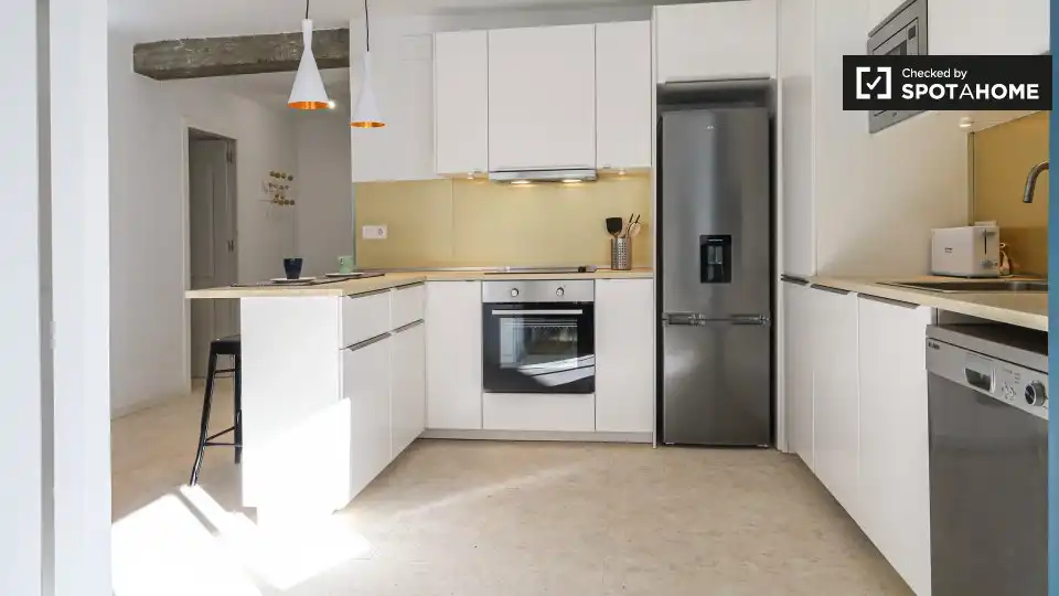 Kitchen of Flat for rent in Valencia  with Air Conditioner, Heating and Furnished