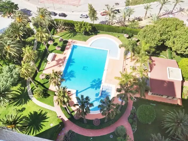 Apartament amb terrassa de lloguer a Carrer l'Hisenda d'en Mira 2