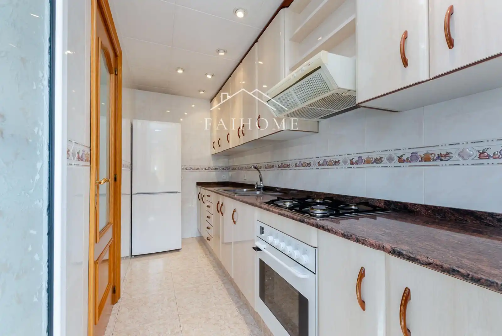 Cocina de Piso en venta en Badalona con Calefacción, Horno y Lavadora