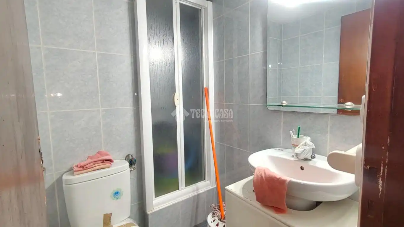 Bathroom of Flat for sale in Sevilla