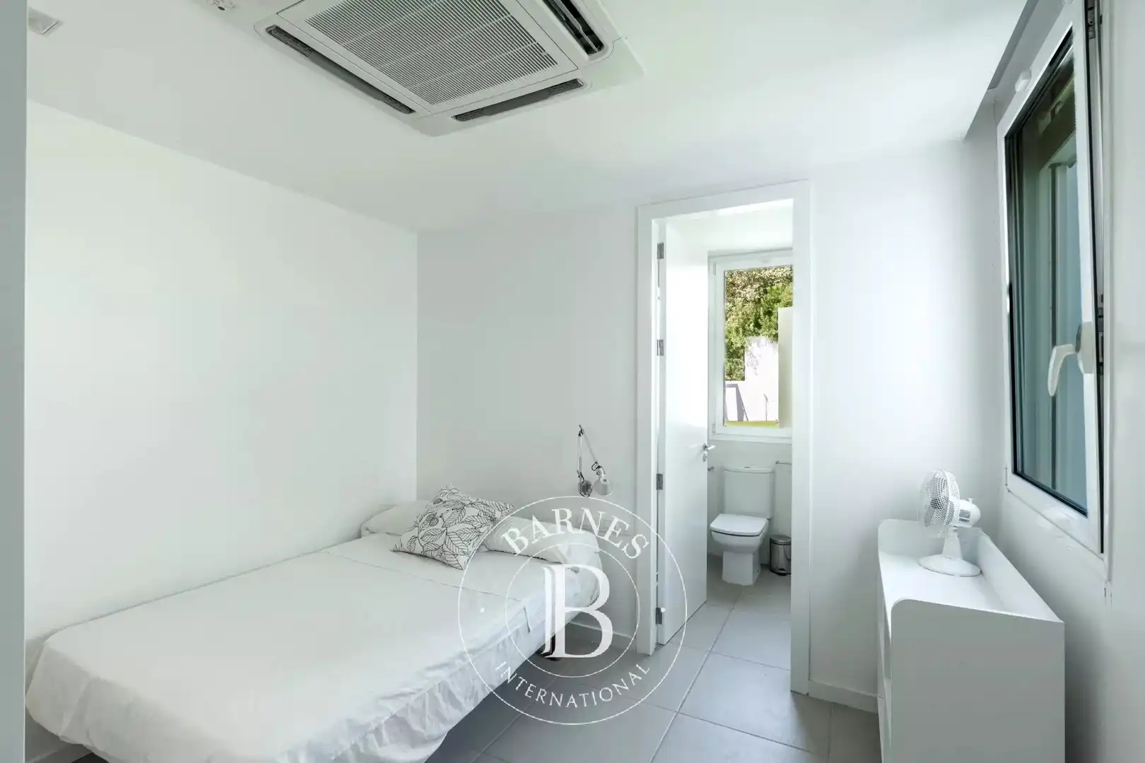 Schlafzimmer von Haus oder Chalet zum Verkauf in Sant Andreu de Llavaneres mit Klimaanlage, Heizung und Privatgarten