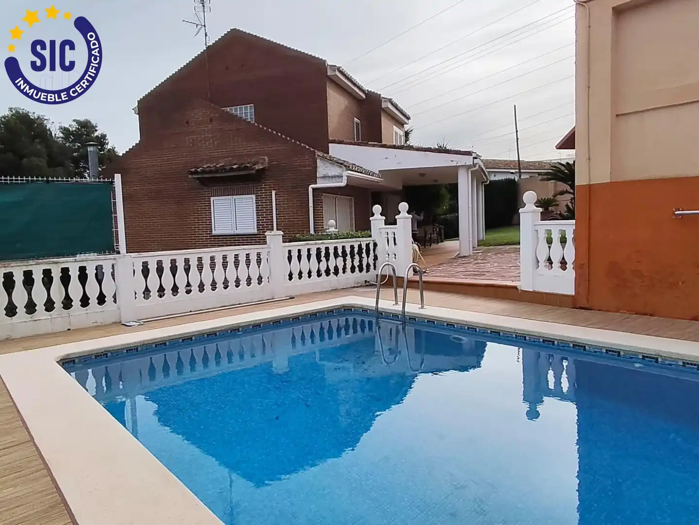Piscina de Casa o xalet en venda en Torrent amb Aire condicionat, Calefacció i Jardí privat