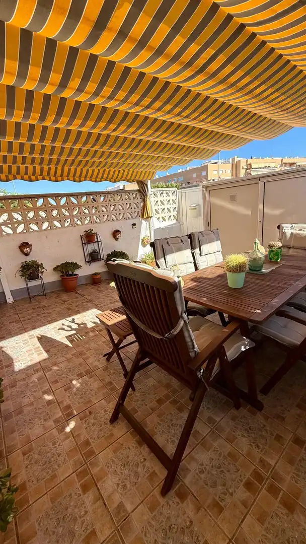 Casa a schiera con piscina in vendita a Avenida BARCELONA, imagen 5