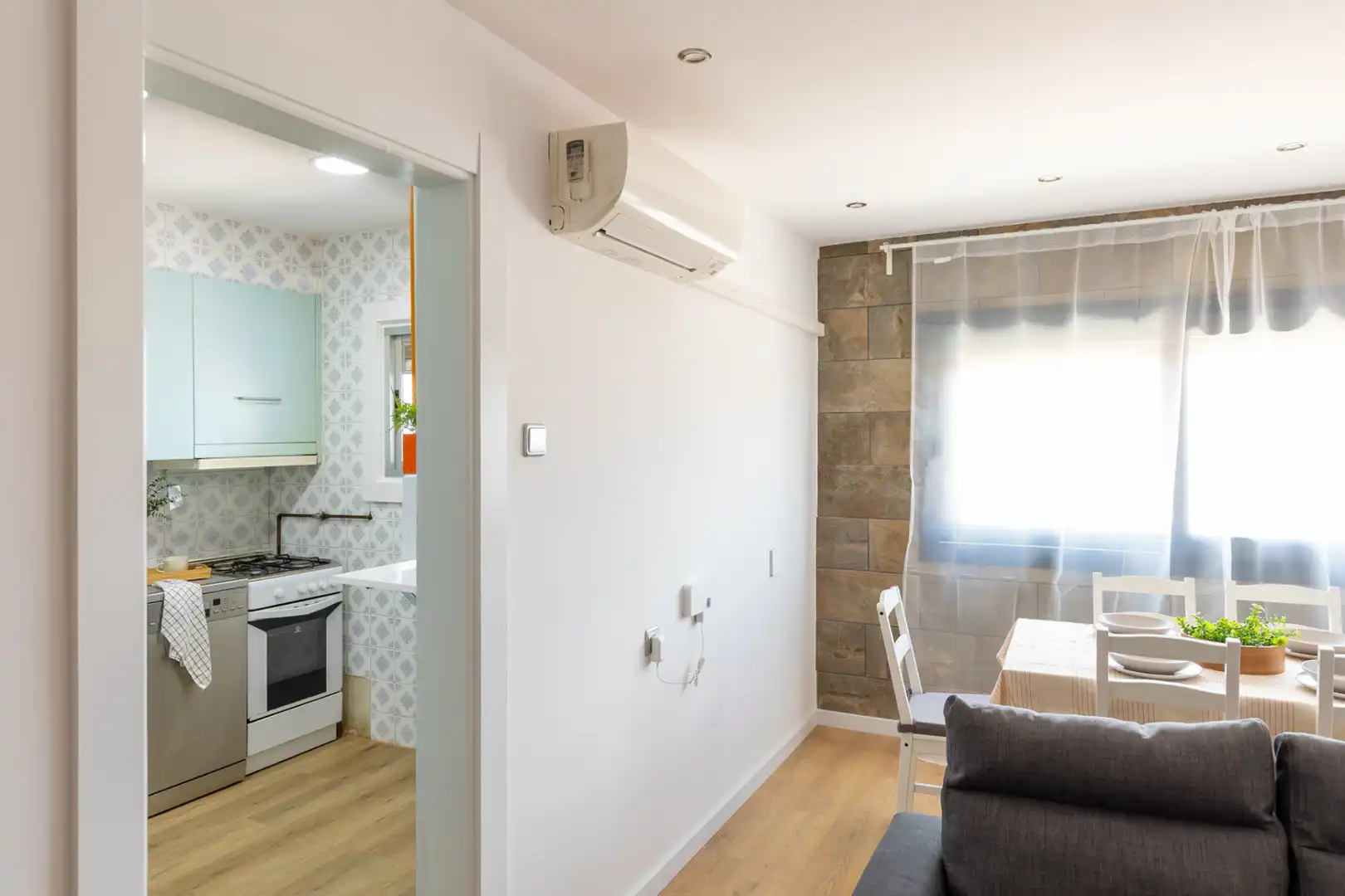 Bedroom of Flat for rent in Terrassa  with Air Conditioner, Heating and Parquet flooring