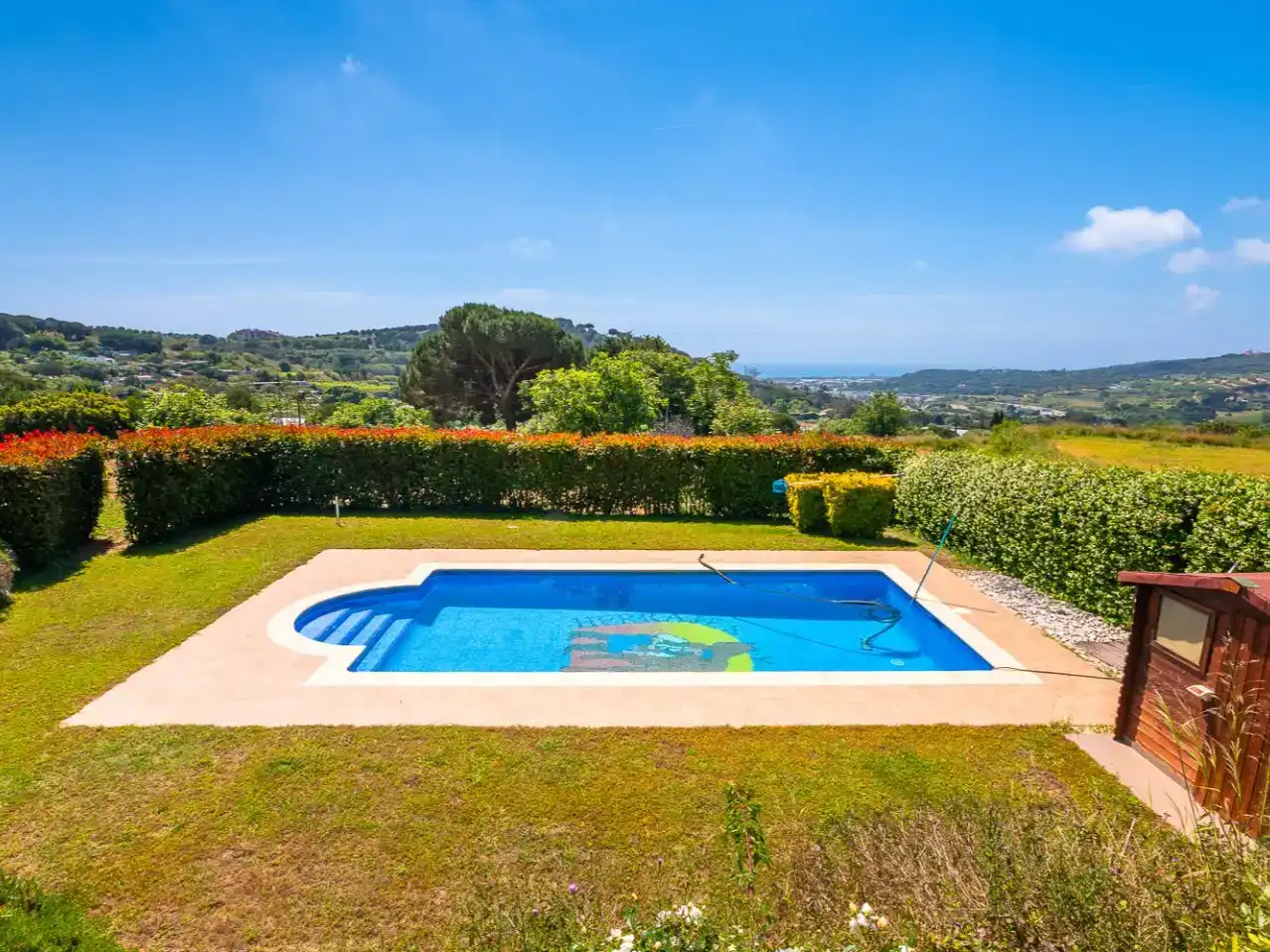 Piscina de Planta baixa en venda en Argentona amb Aire condicionat, Terrassa i Piscina