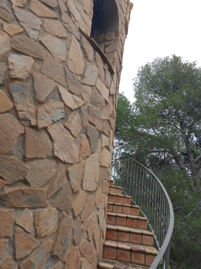 Vista exterior de Casa o xalet en venda en Tibi amb Calefacció, Jardí privat i Terrassa