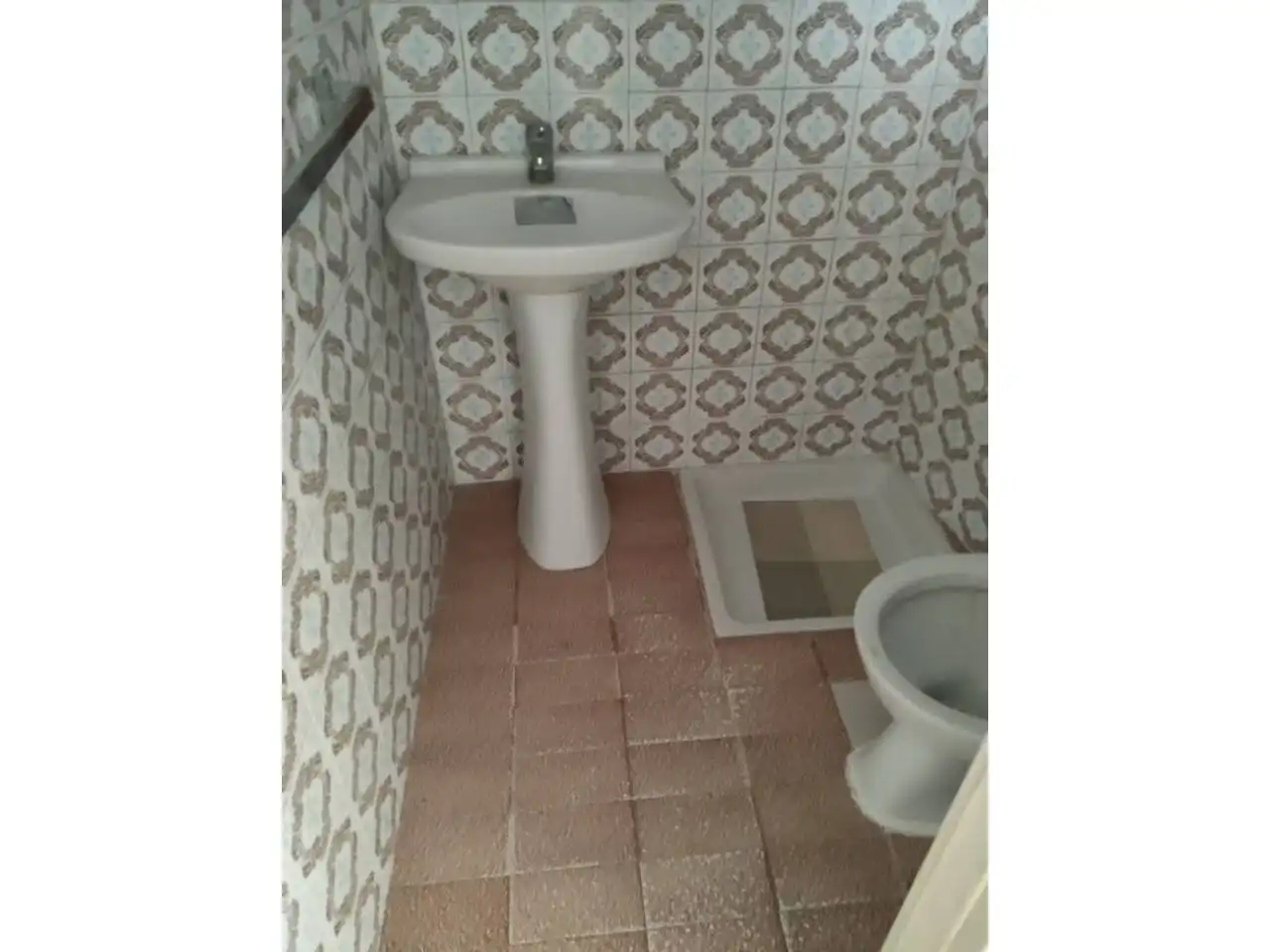 Baño de Piso en venta en Burjassot con Terraza y Balcón