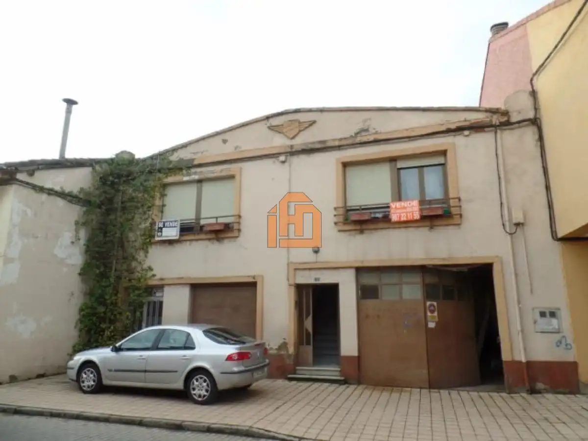 Casa en venta en Calle Constitucion