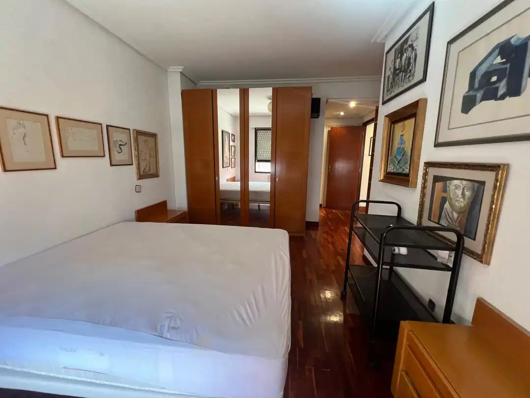 Habitación de Piso en venta en Vitoria - Gasteiz con Calefacción, Trastero y Amueblado