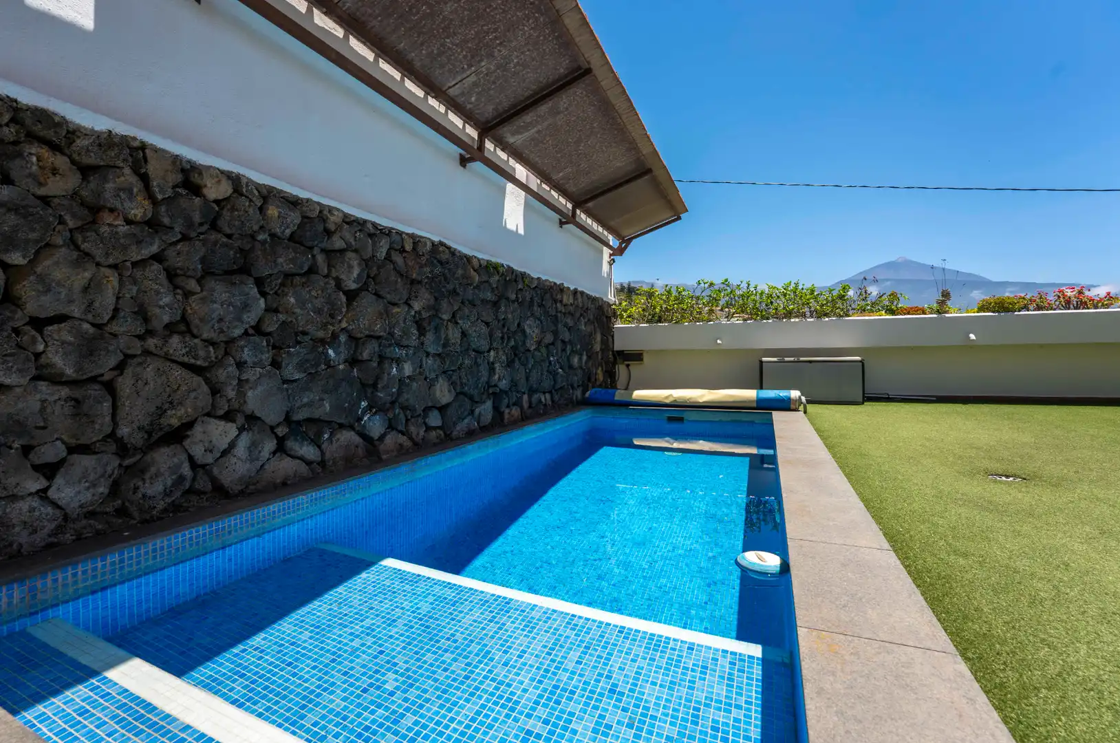 Piscina de Casa adosada en venda en Santa Úrsula amb Aire condicionat, Jardí privat i Terrassa