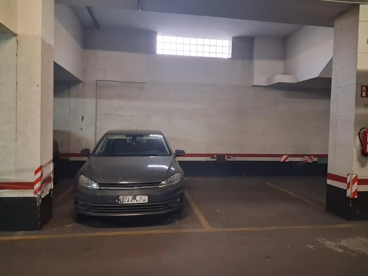 Parking de Piso en venta en Madrid con Calefacción, Parquet y Terraza