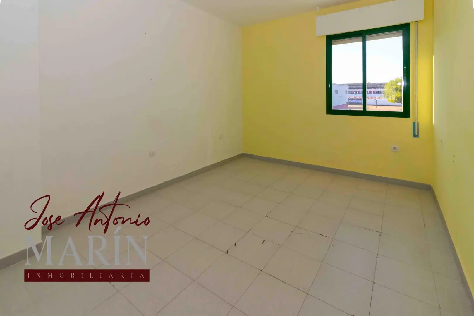 Bedroom of Houses for sale in Valdelacalzada