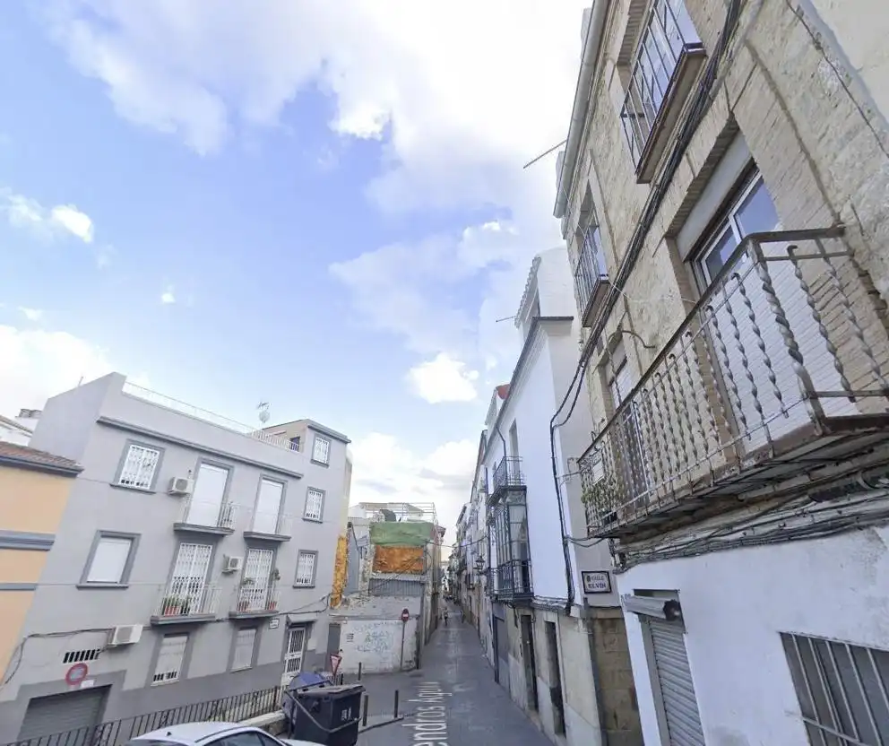 Pis en venda a Calle ALMENDROS AGUILAR