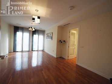 Piso con balcón en venta en Tomelloso
