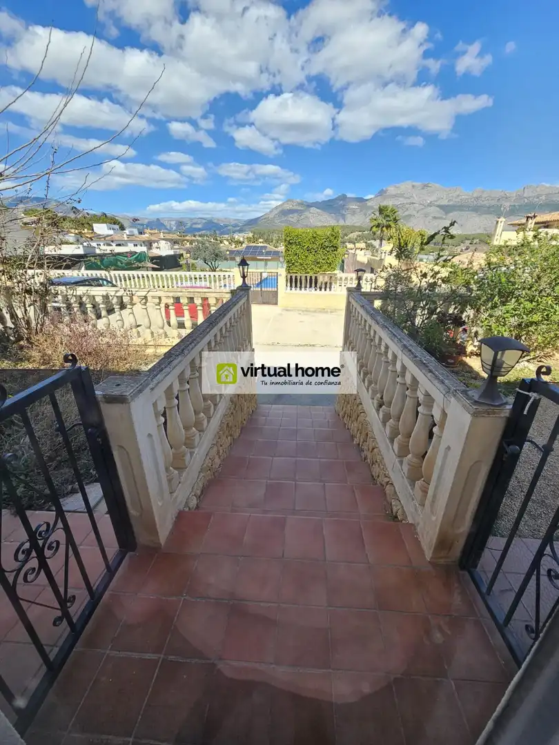 Vista exterior de Casa o chalet en venta en La Nucia con Jardín privado, Terraza y Trastero